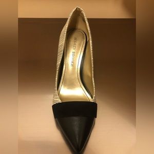 Audrey Brooke Pointed Pumps